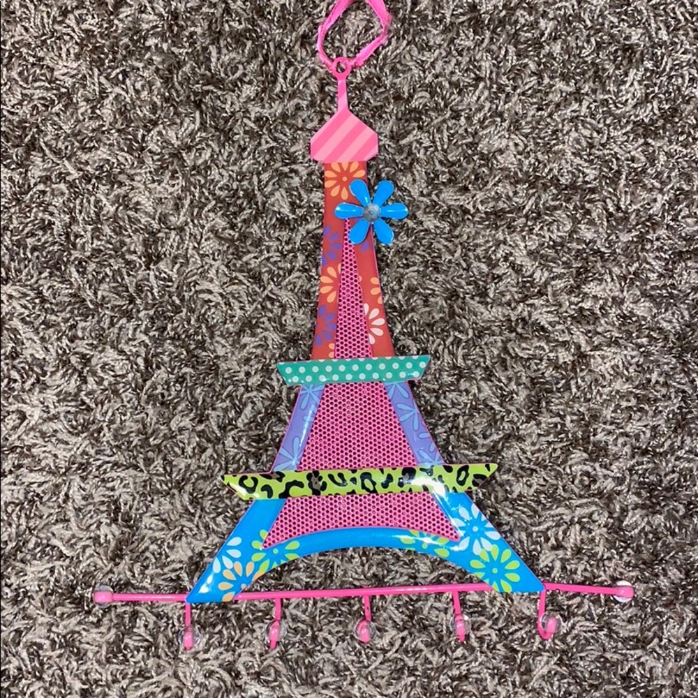 KIDS!! EFFIL TOWER EAR RING AND NECKLACE HOLDER!
